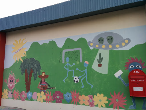 Happy Alien Mural