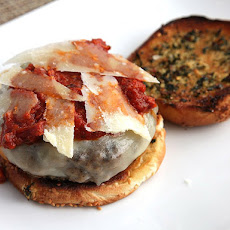Pepperoni Garlic Bread Burgers (Grilled Cheeseburgers with Pepperoni Sauce Serve on Garlic Bread Rolls)