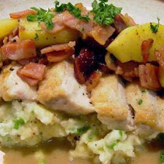 Chicken With Apple, Cranberry and Bacon