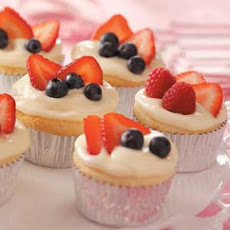 Berry-Topped White Cupcakes Recipe
