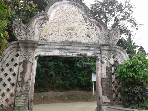 Gate Makam Cendonosari