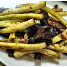 Yellow Beans with Mushroom and Pine Nuts