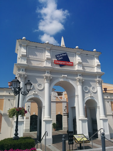 Castel Romano Gate Sud