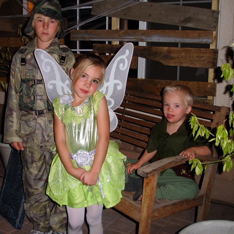 [buddy walk_faith party october 07 051[10].jpg]