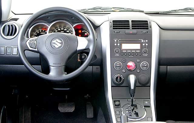 [Suzuki_GrandVitara7_640x408[5].jpg]