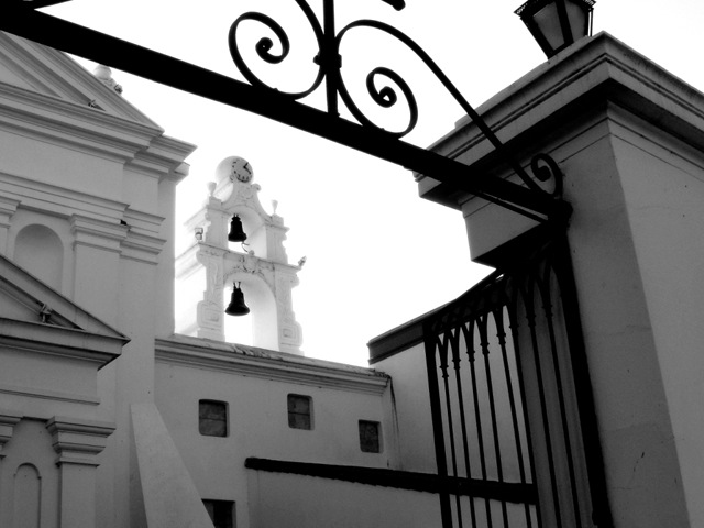 [Campanario Iglesia del Pilar 3[5].jpg]