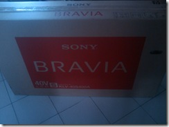 htc diamond pics - sony bravia s400 010