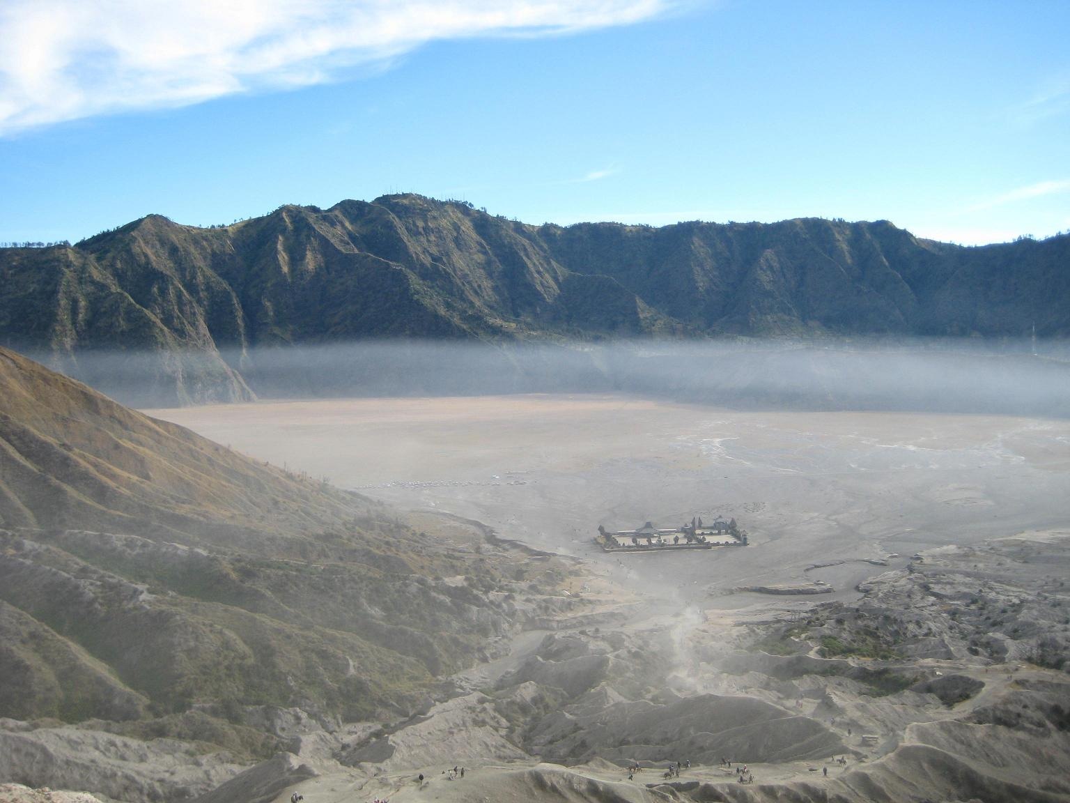 [view from bromo small[8].jpg]