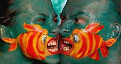 [Fish_Kiss_2[4].jpg]