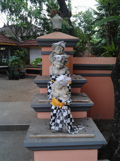The Three Musician Statue
