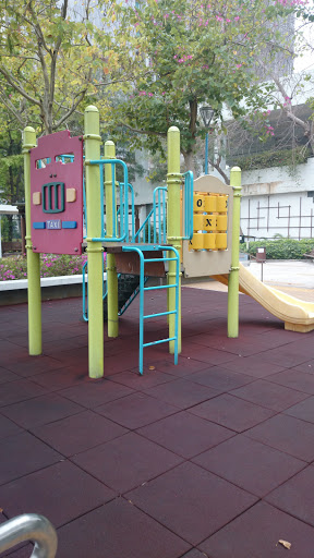 Mei King Playground Children's Play Area