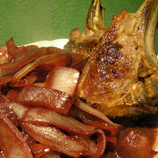 Maple-Glazed Pork Chops With Pecans and Apples