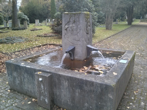 Wasserbrunnen Auf Friedhof