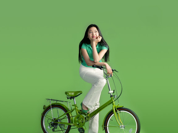 Beautiful girl wallpapers 20070406221347.jpg