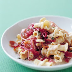 Pasta with Onion, Bacon, and Goat Cheese