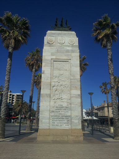 Monument to the Pioneer Settlers