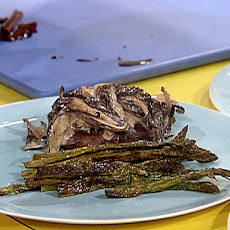 Pepper Crusted Tenderloin with Mushroom Cream and Roast Asparagus