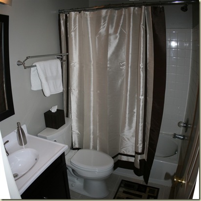 Bathroom 956 x 960