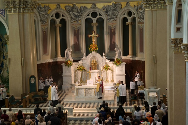 [061508_06_Cathedral_High_Mass[2].jpg]