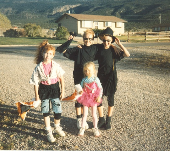[1990_10[3].jpg]