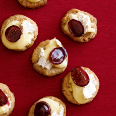 Peanut Butter Crackers With Glazed Grapes