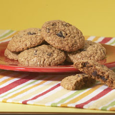 Secret Ingredient Moist & Chewy Oatmeal Cookies