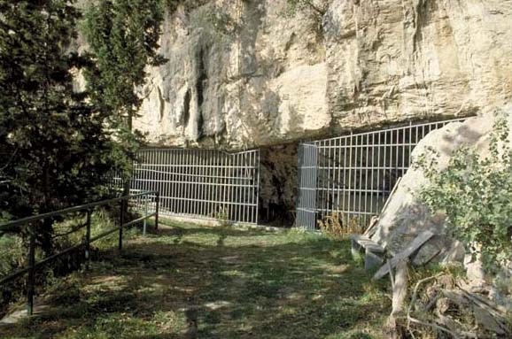 [Caverna Arene Candide - esterno 1[5].jpg]