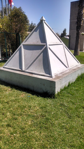 Pirámide II