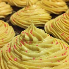 Chocolate Cup/Cakes With Fluffy Peanut Butter Marshmallow Frosti
