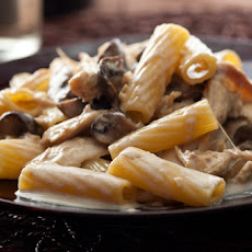Creamy Rigatoni with Chicken and Mushrooms Recipe