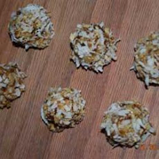 Coconut Date Balls