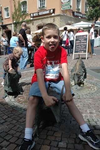 [DSC_74832.jpg]