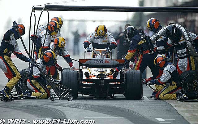 [Alonso2008_www.f1-live.com[35].jpg]