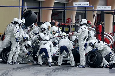 pit stop, refuelling, tyres, technics, team, bmw, white, blue, f1, formula one