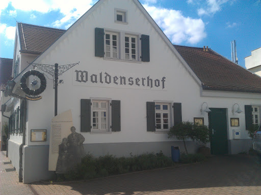 Waldenserhof 