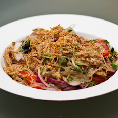 Peanut Thai Chicken With Vermicelli Noodles