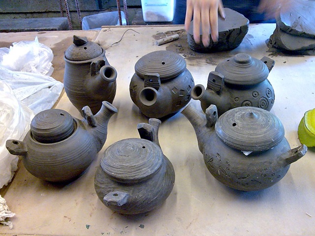 [081004_pots[4].jpg]