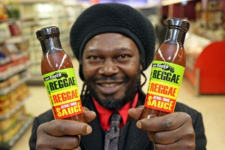 [levi_roots_reggae_reggae_sauce[3].jpg]