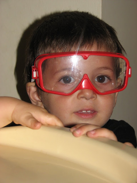 Daniel con las gafas de trabajar