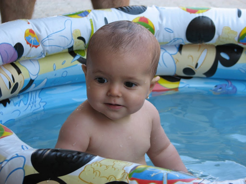 Maria en la piscina