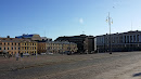 Senaatintori and the statue of