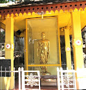 Matale Aluviharaya Gold Monk Statue