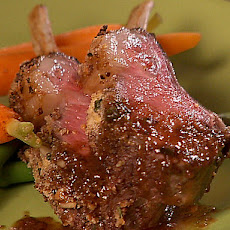 Crusted Rack of Lamb with Jus and Baby Carrot and Asparagus