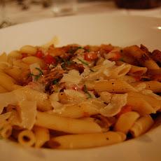Delicious Hot or Cold Chicken Pasta