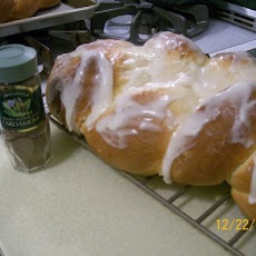 Finnish Nisu - Sweet Bread