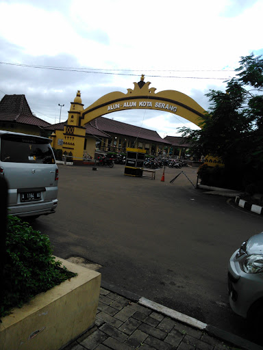 Gerbang Alun-Alun Kota Serang 