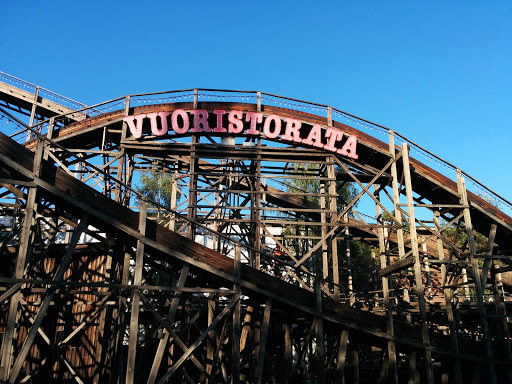 Vuoristorata / Wooden Roller Coaster