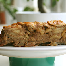 Apple and Amaretti Cake