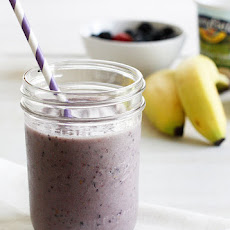 Very Berry Banana Fro Yo Shake