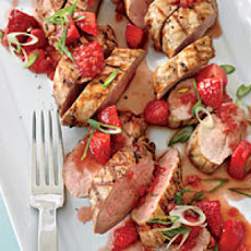 Pepper-crusted Pork Tenderloin with Strawberry-Balsamic Sauce